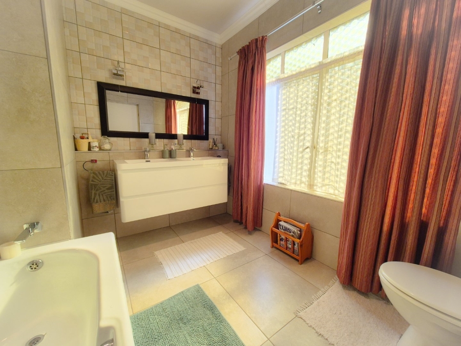 4 Bedroom Property for Sale in Vaalpark Free State